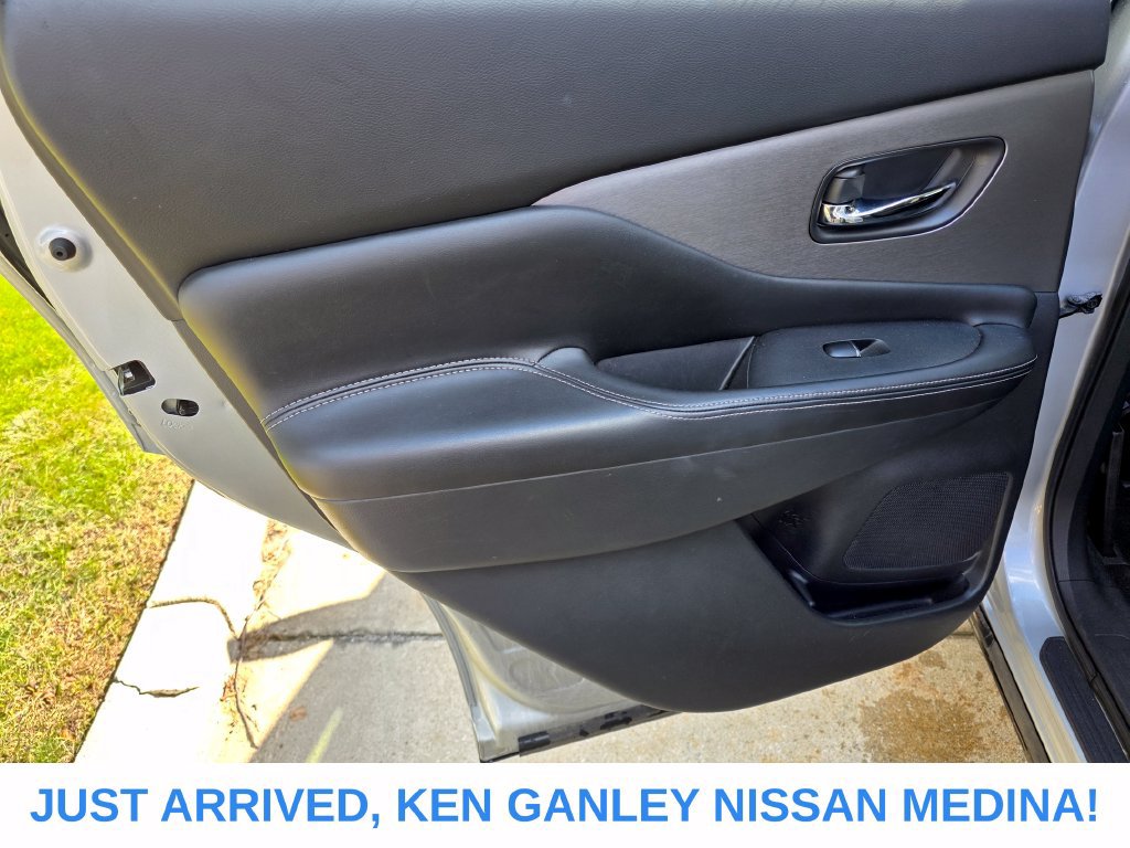 Used 2020 Nissan Murano SL w/ Cargo Package AWD/4WD image 16