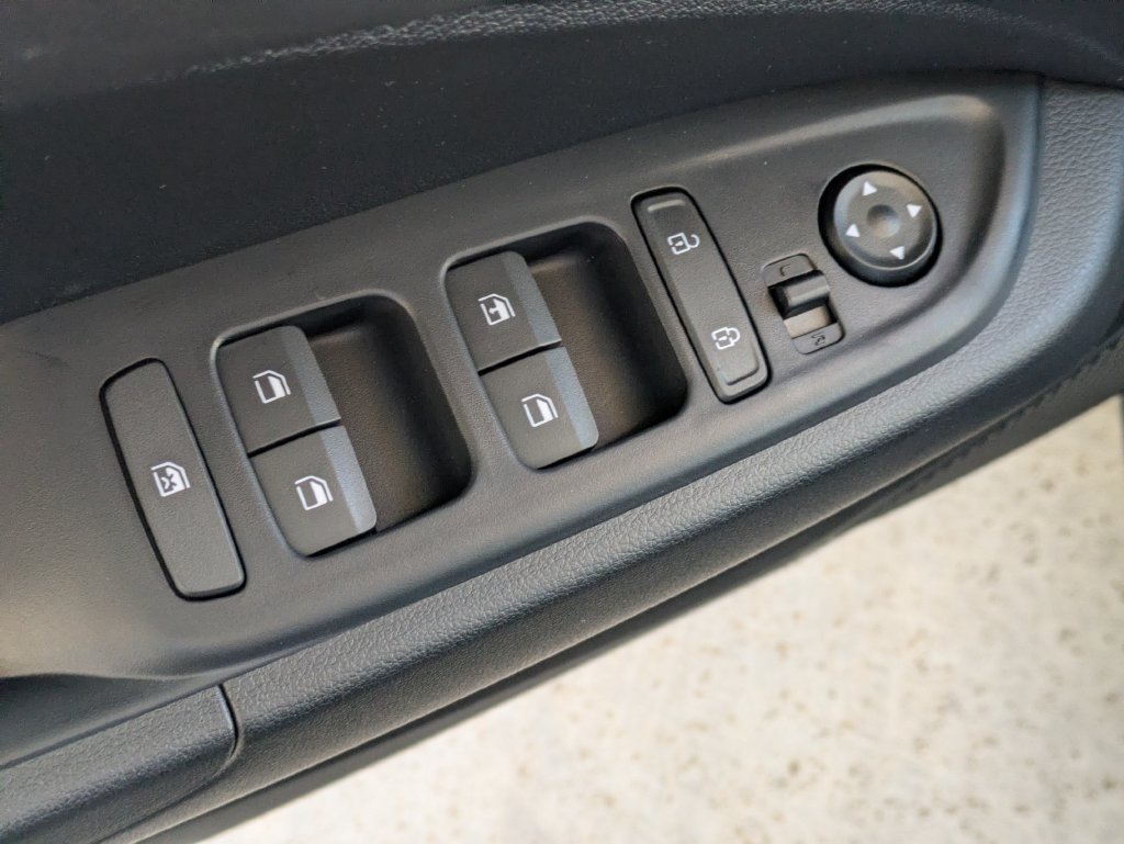 New 2026 Hyundai Venue SE FWD image 14