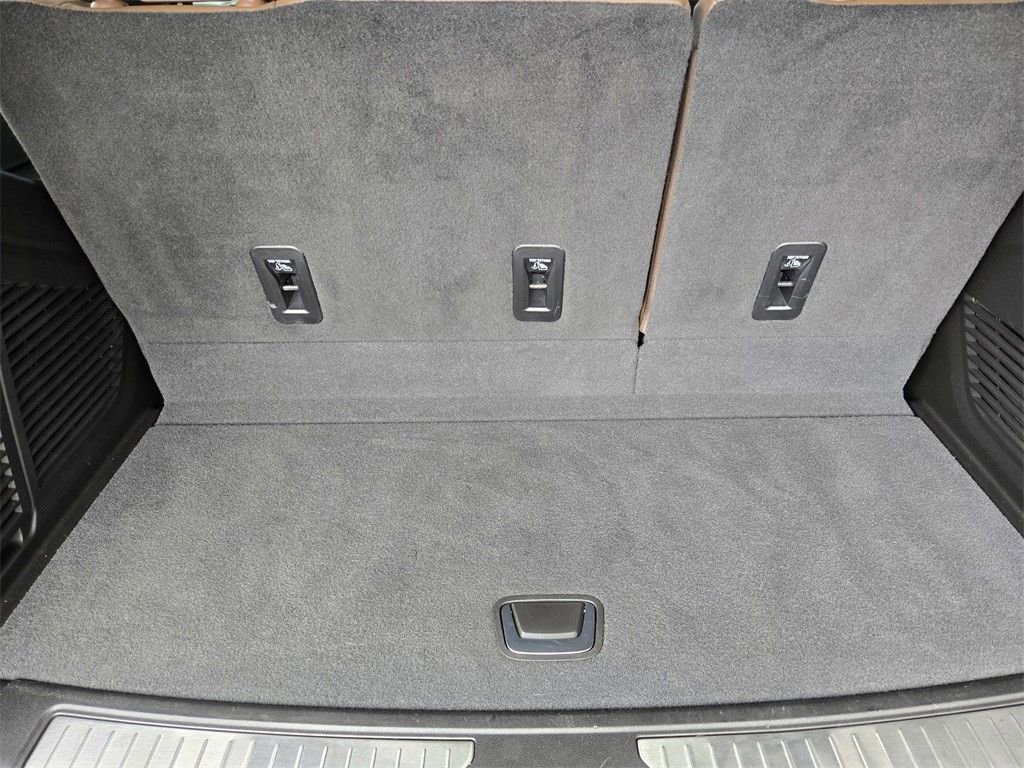 Used 2023 Chevrolet Tahoe High Country image 33