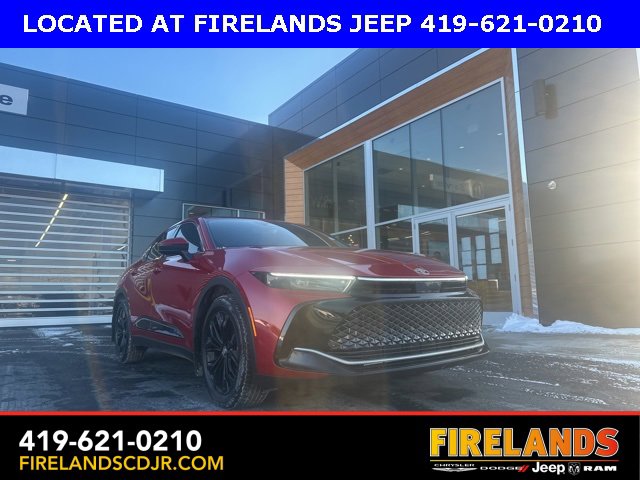 Used 2025 Toyota Crown XLE image 1