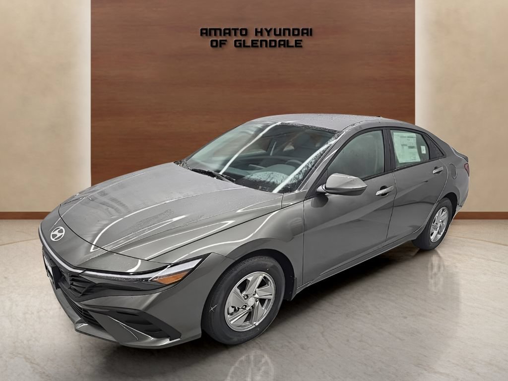New 2026 Hyundai Elantra SE FWD image 2