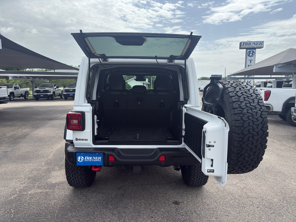Used 2025 Jeep Wrangler Unlimited Rubicon AWD/4WD image 7
