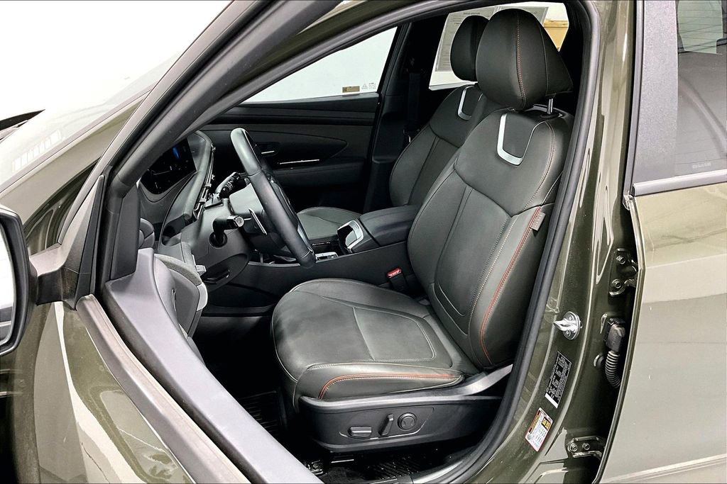 Used 2025 Hyundai Santa Cruz Limited image 33