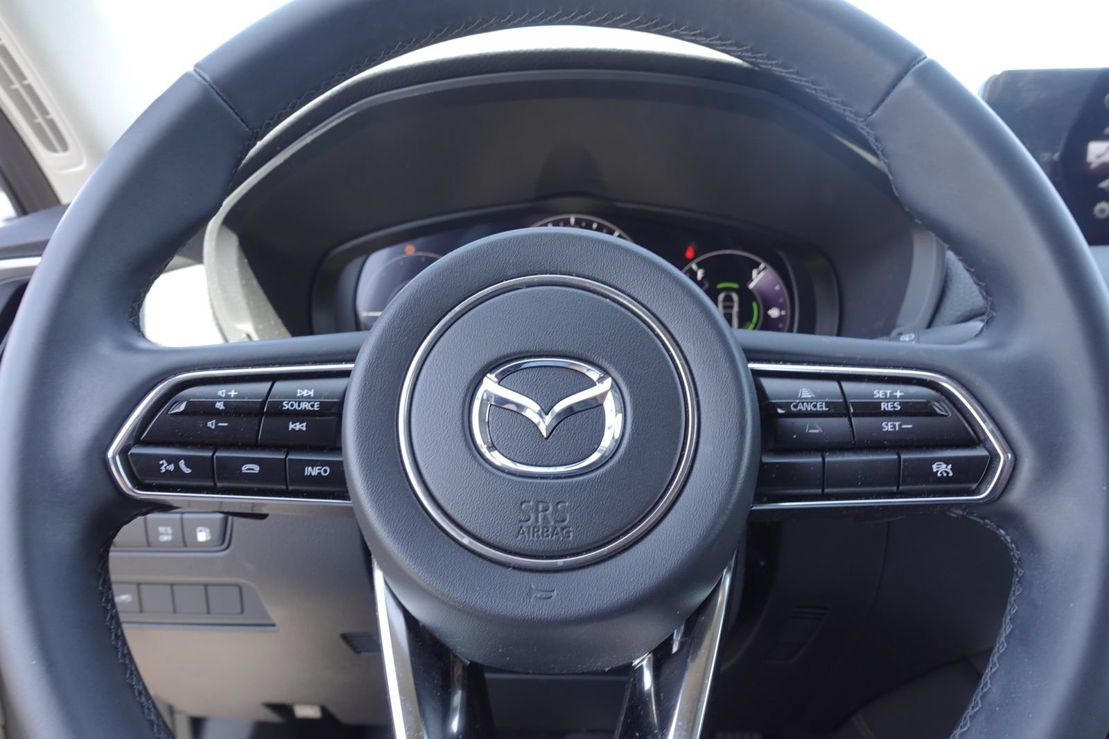 Certified 2024 MAZDA CX-90 Plug-In Hybrid w/ Preferred AWD/4WD image 19