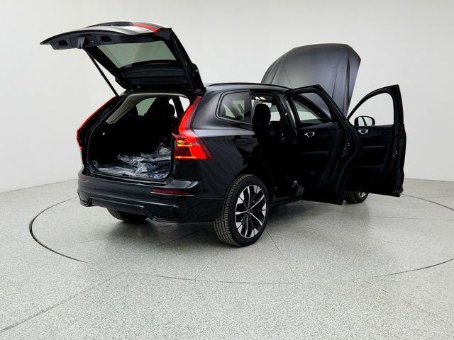 New 2026 Volvo XC60 B5 Plus w/ Climate Package image 11