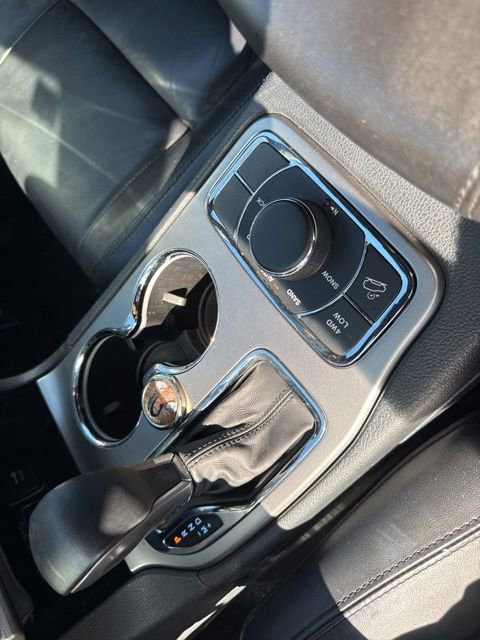 Used 2018 Jeep Grand Cherokee Limited image 65