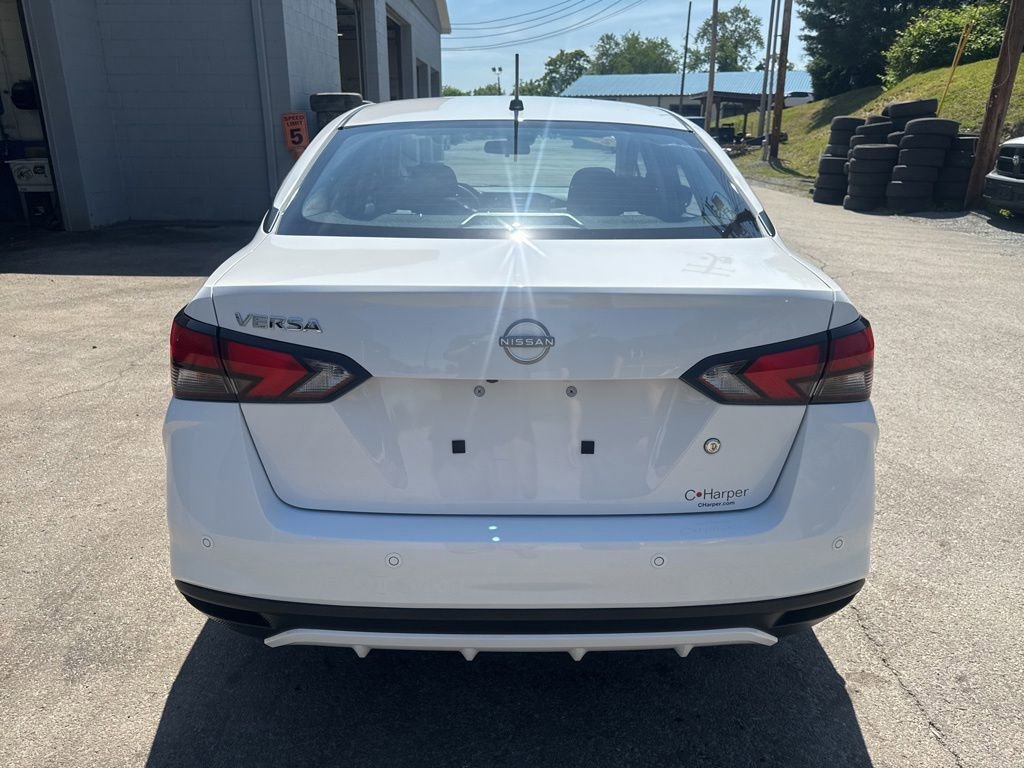 Used 2024 Nissan Versa S FWD image 4
