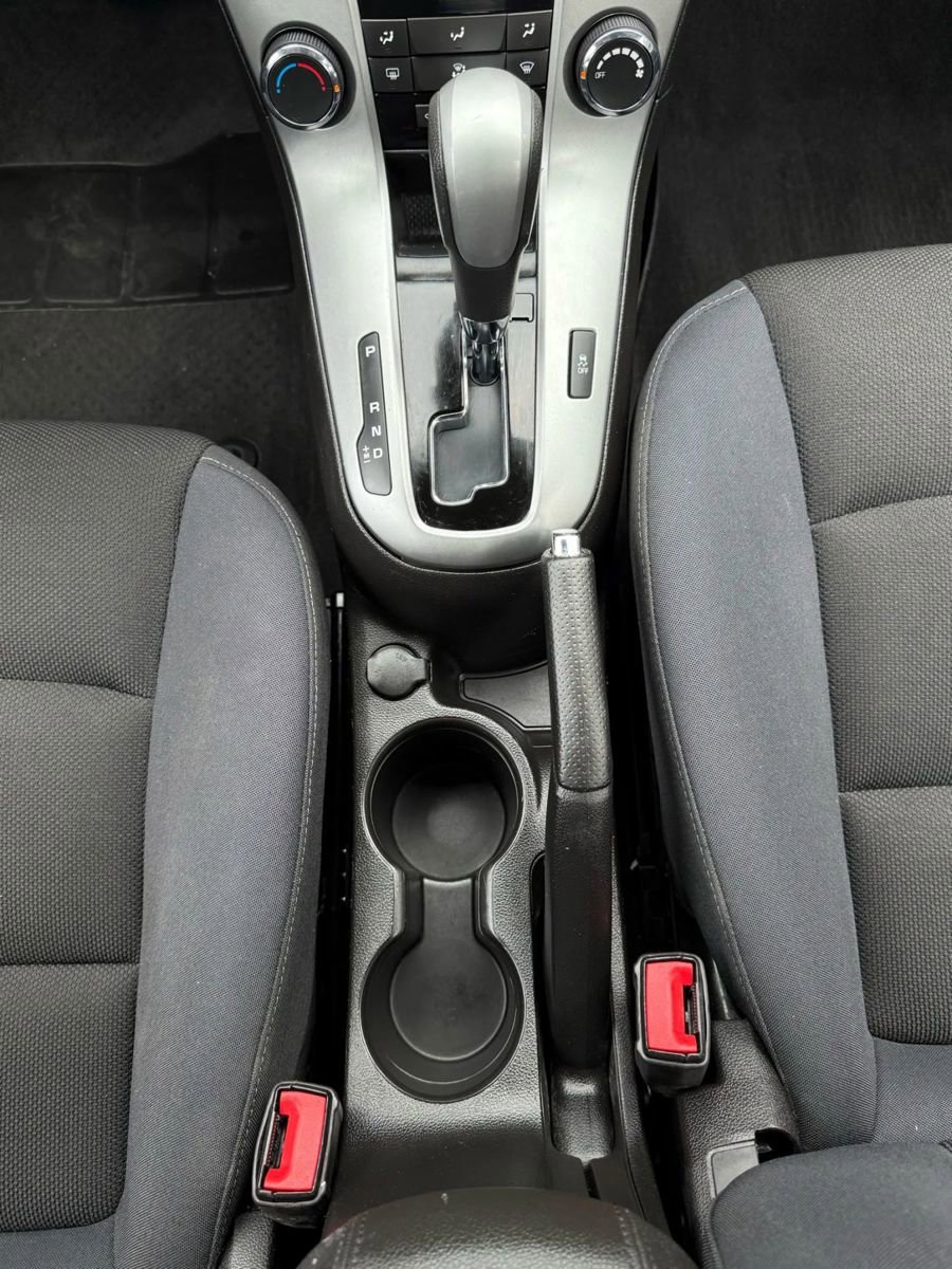 Used 2016 Chevrolet Cruze LT w/ Sun And Sound Package FWD image 26