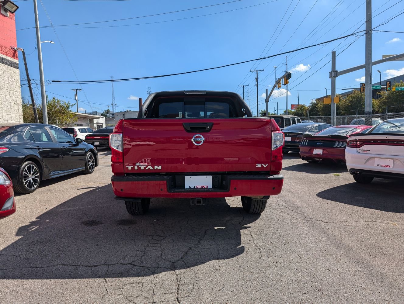 Used 2020 Nissan Titan SV w/ SV Convenience Package image 7