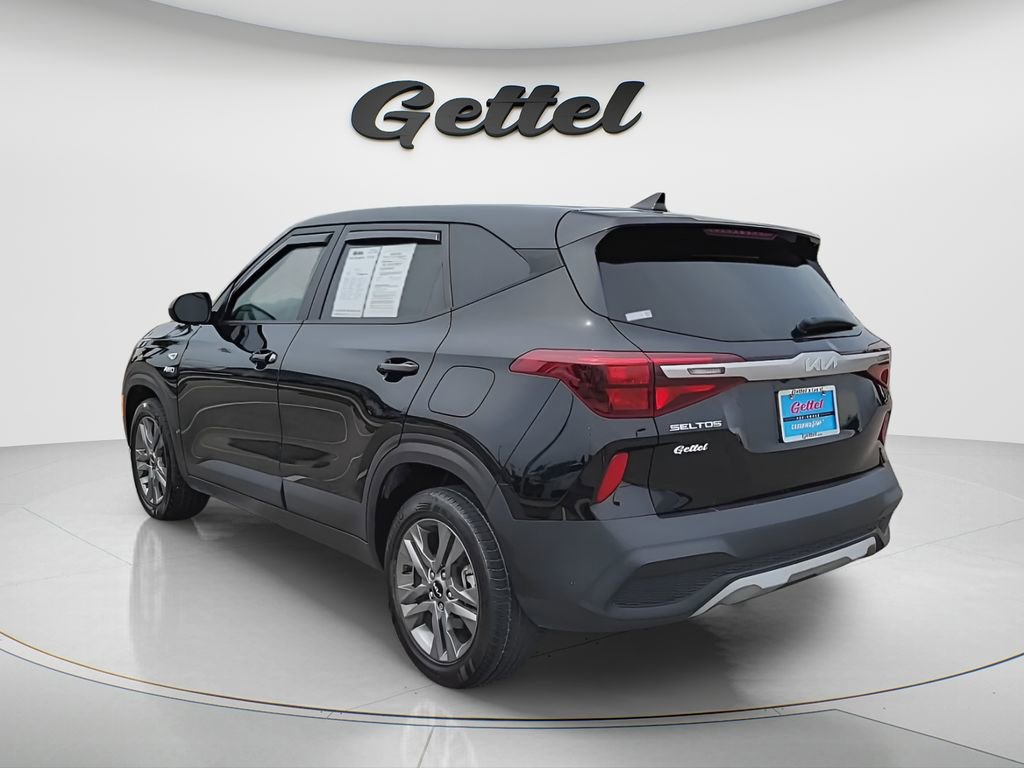 Used 2022 Kia Seltos LX image 3