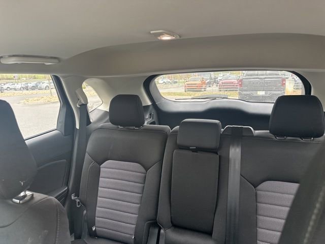 Used 2022 Ford Edge SE image 32