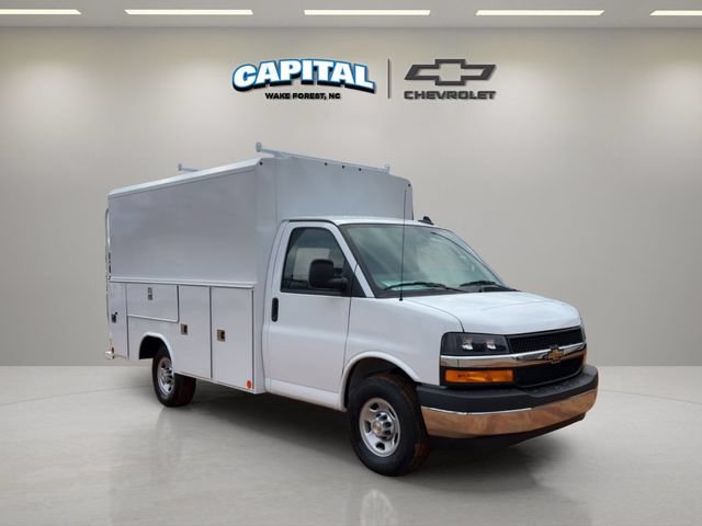 New 2025 Chevrolet Express 3500 w/ Power Convenience Package RWD image 7