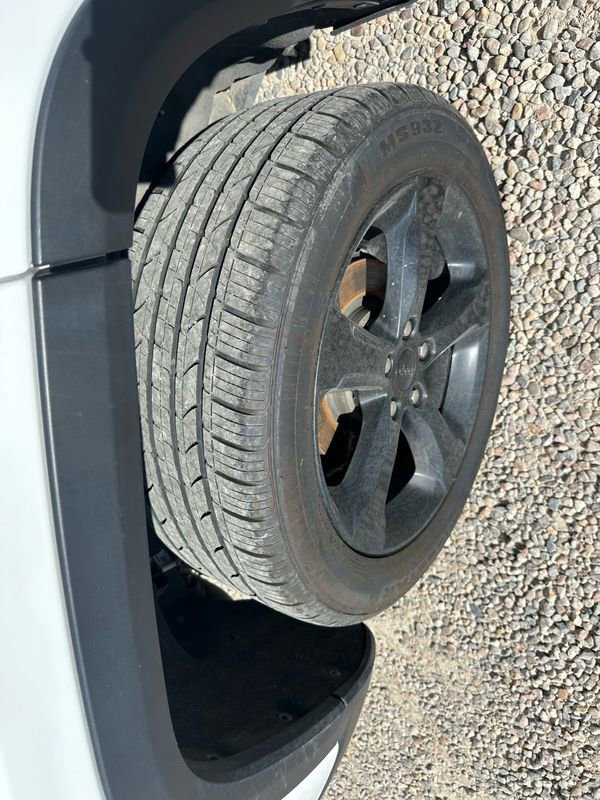 Used 2023 Jeep Grand Cherokee Limited w/ Black Appearance Package image 45