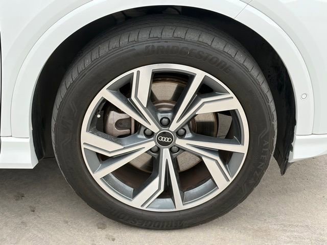 Used 2023 Audi Q4 e-tron Premium Plus w/ Premium Plus image 9