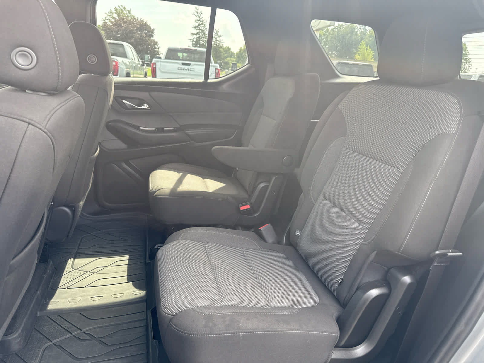 Certified 2023 Chevrolet Traverse LT FWD image 24