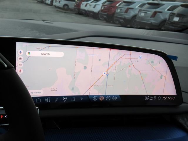 New 2026 Cadillac Optiq Luxury 1 image 22