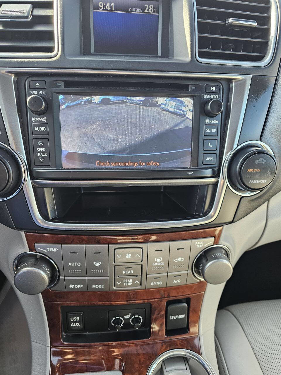 Used 2013 Toyota Highlander Limited image 21