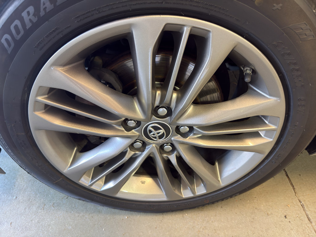 Used 2016 Toyota Camry SE FWD image 32