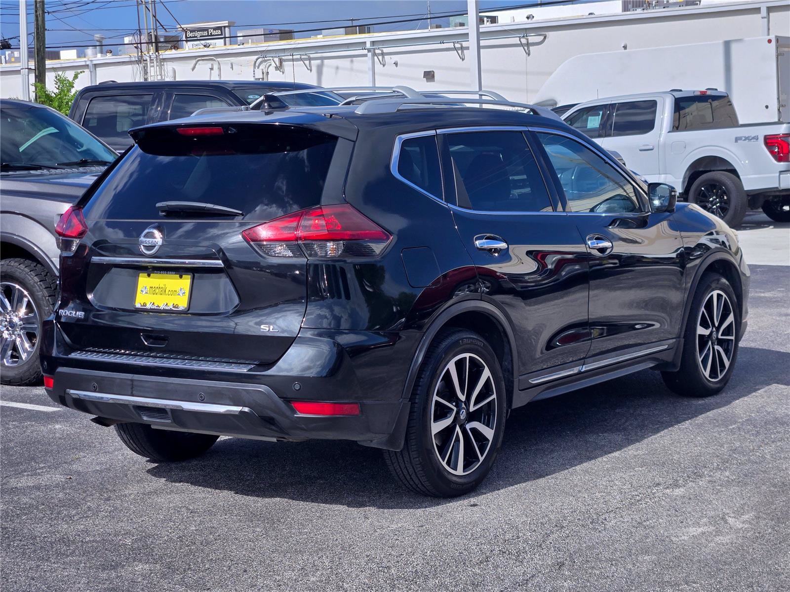 Used 2019 Nissan Rogue SL w/ Premium Package FWD image 8