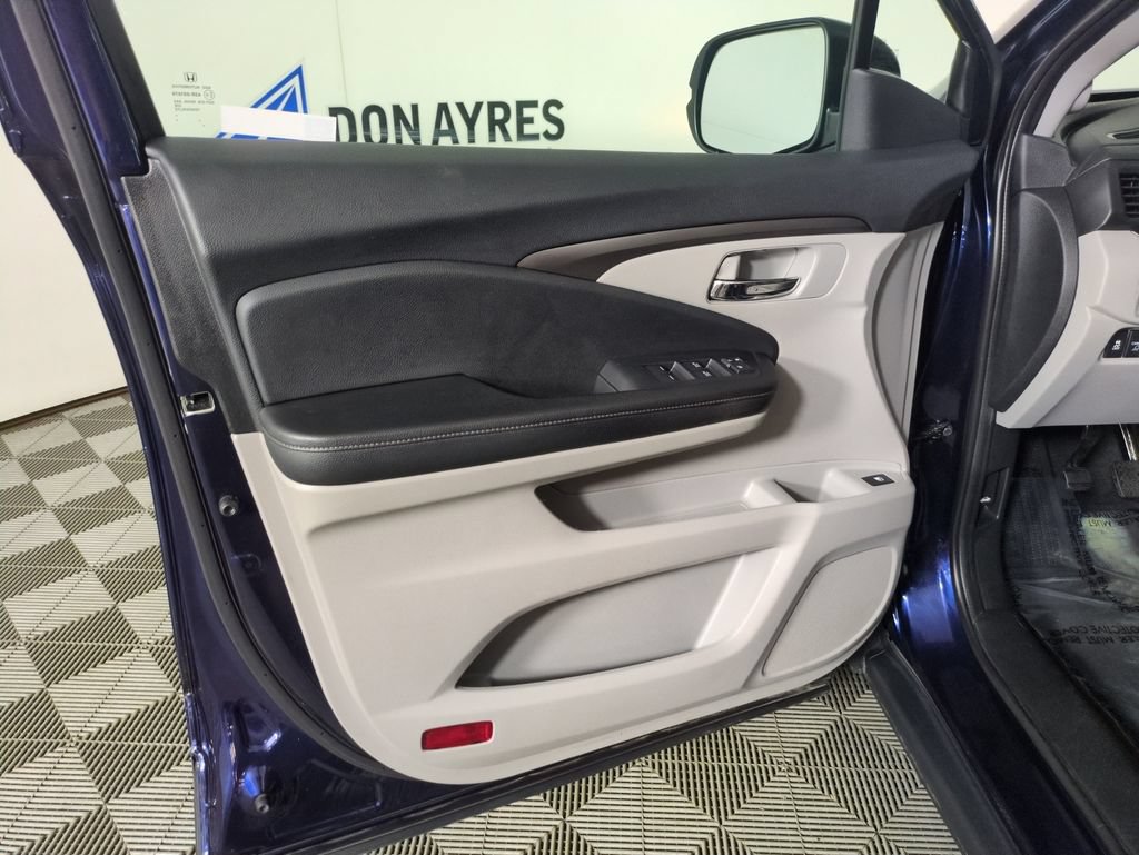 Used 2019 Honda Ridgeline RTL image 10