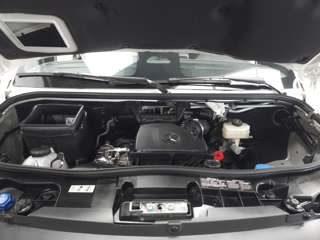 Used 2025 Mercedes-Benz Sprinter 2500 image 25