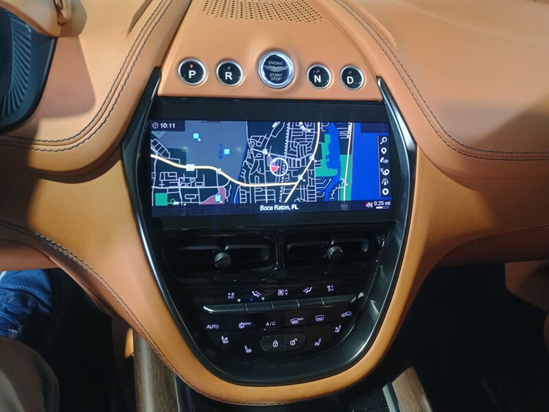 Used 2021 Aston Martin DBX image 24