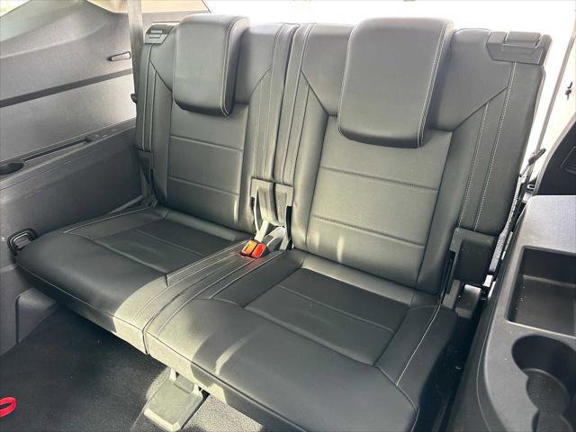 Used 2021 Volkswagen Atlas SE image 16