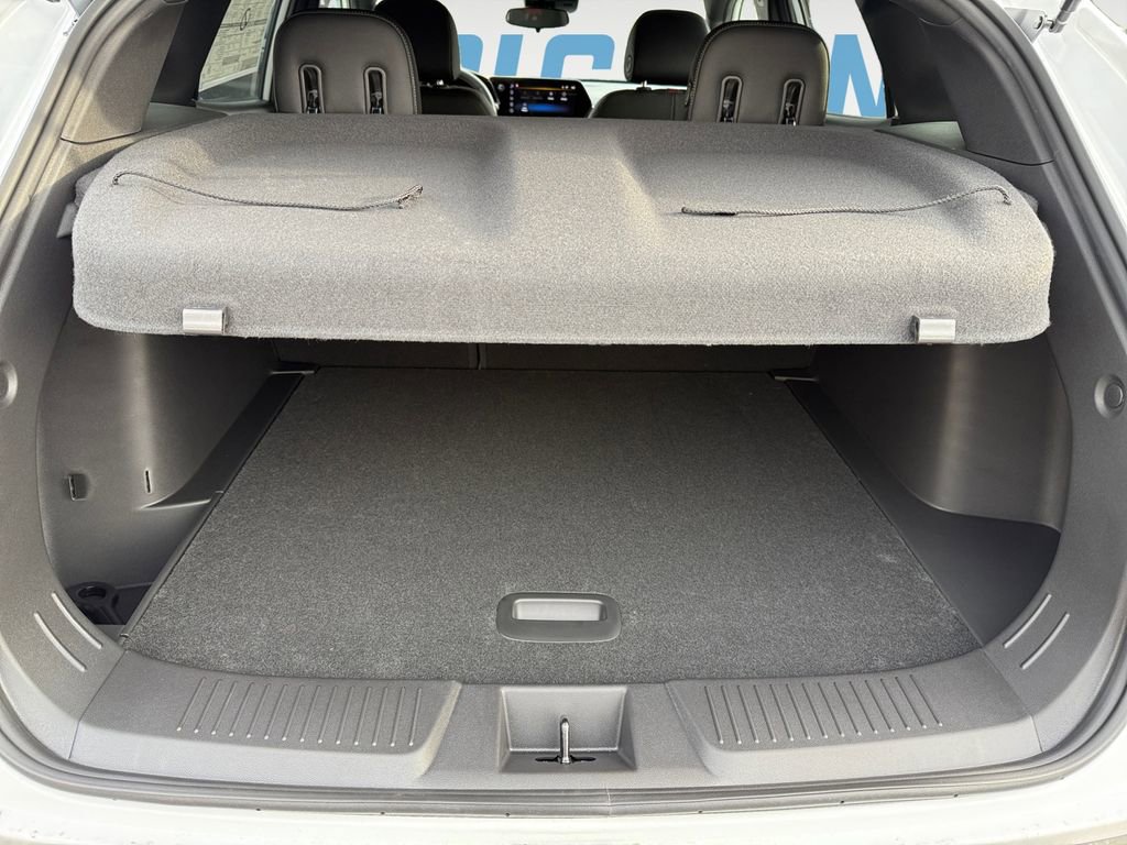 New 2026 Chevrolet Trax RS w/ Sunroof Package image 16