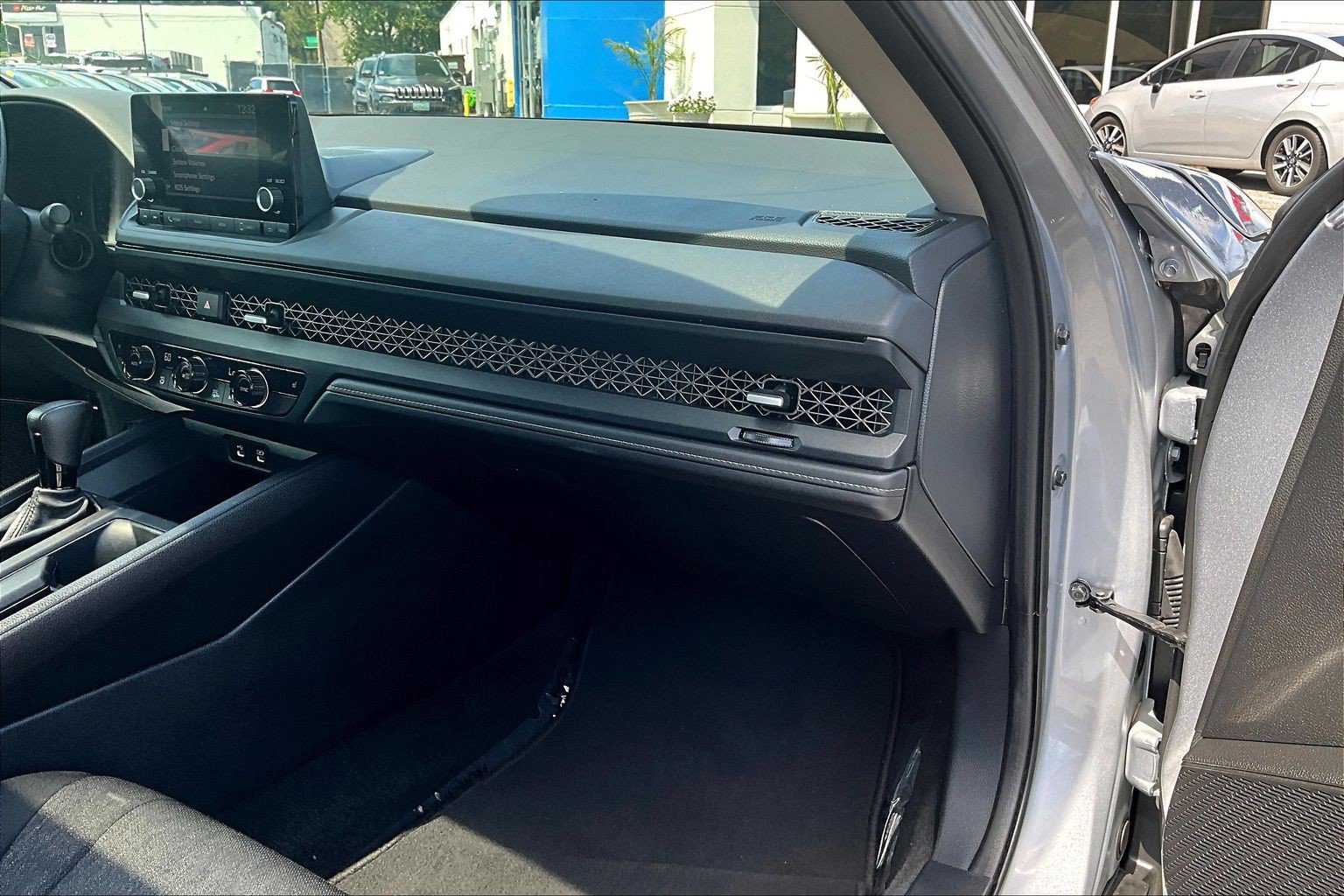 Used 2023 Honda Accord EX image 16