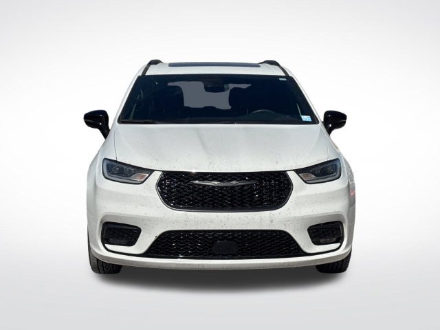 Used 2025 Chrysler Pacifica Limited FWD image 9