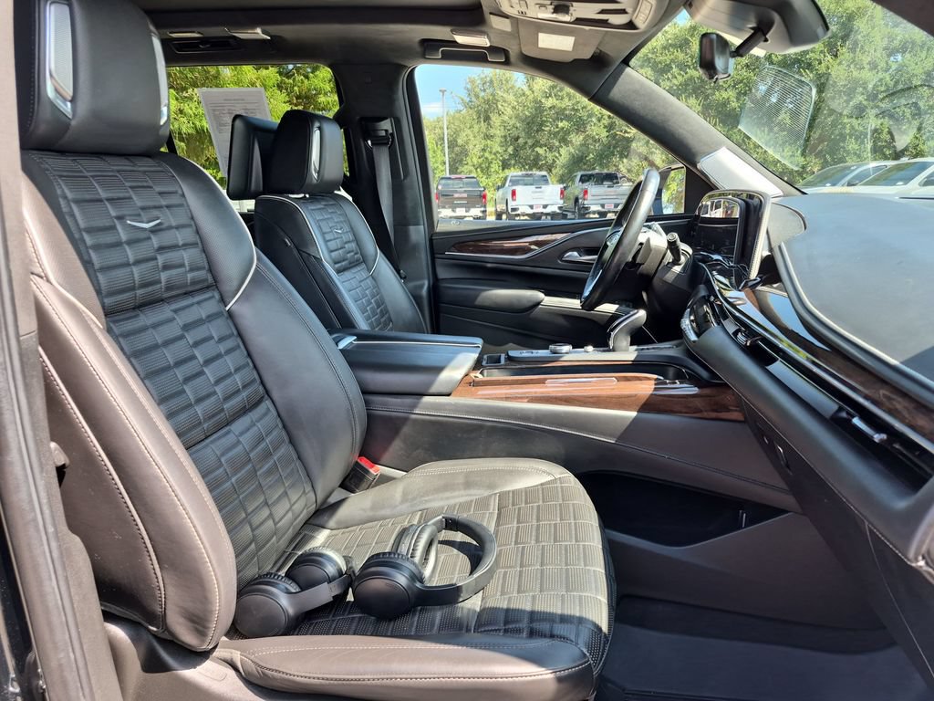 Used 2022 Cadillac Escalade Premium Luxury Platinum AWD/4WD image 42