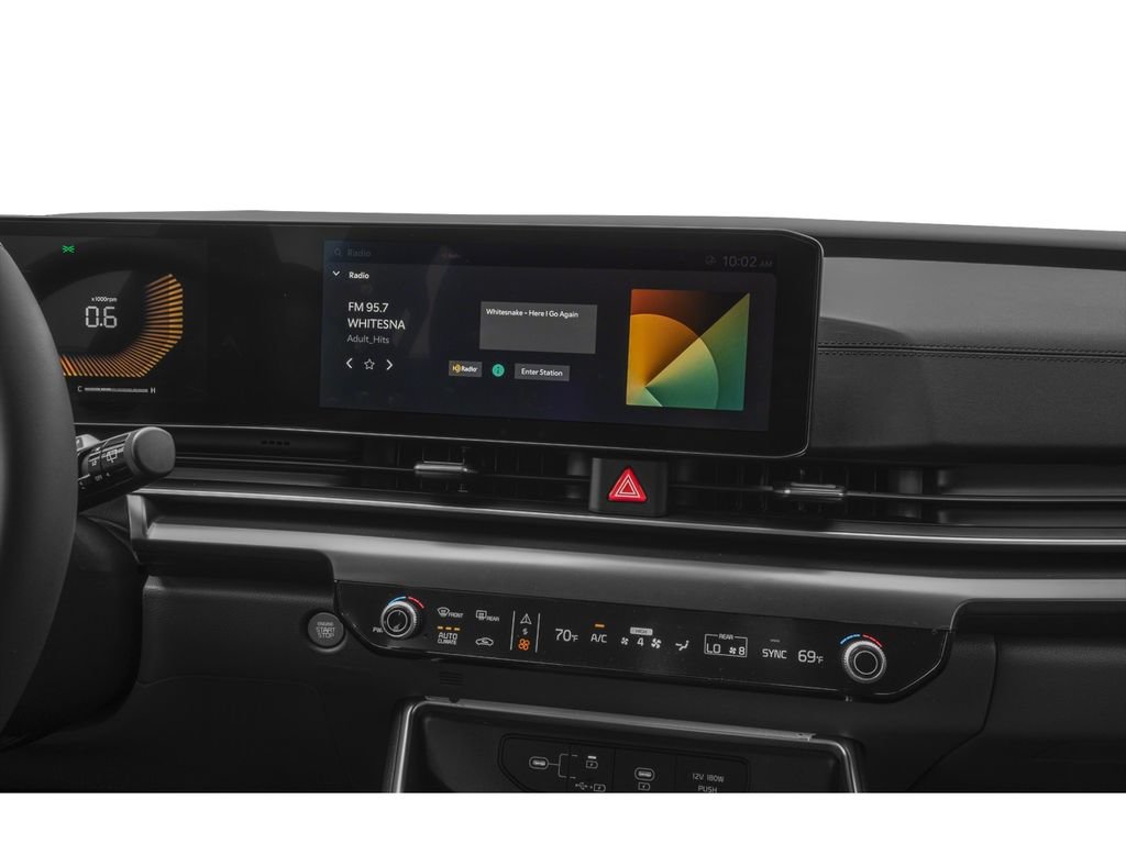 Used 2025 Kia Carnival FWD image 8