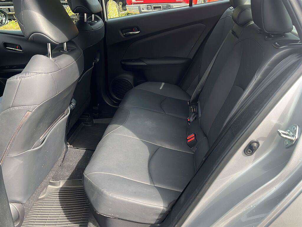 Used 2022 Toyota Prius AWD image 10