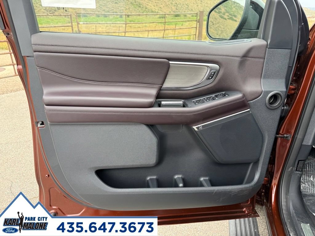 New 2027 Ford Expedition Max Platinum w/ Platinum Ultimate Package AWD/4WD image 12
