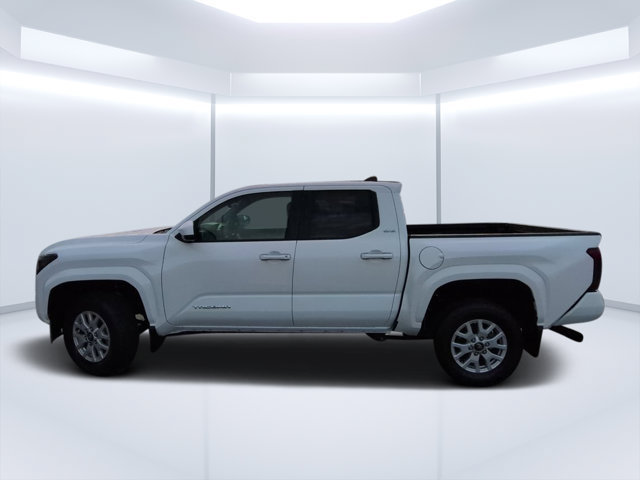Used 2026 Toyota Tacoma SR5 RWD image 6