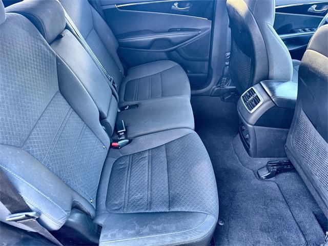 Used 2017 Kia Sorento LX image 24