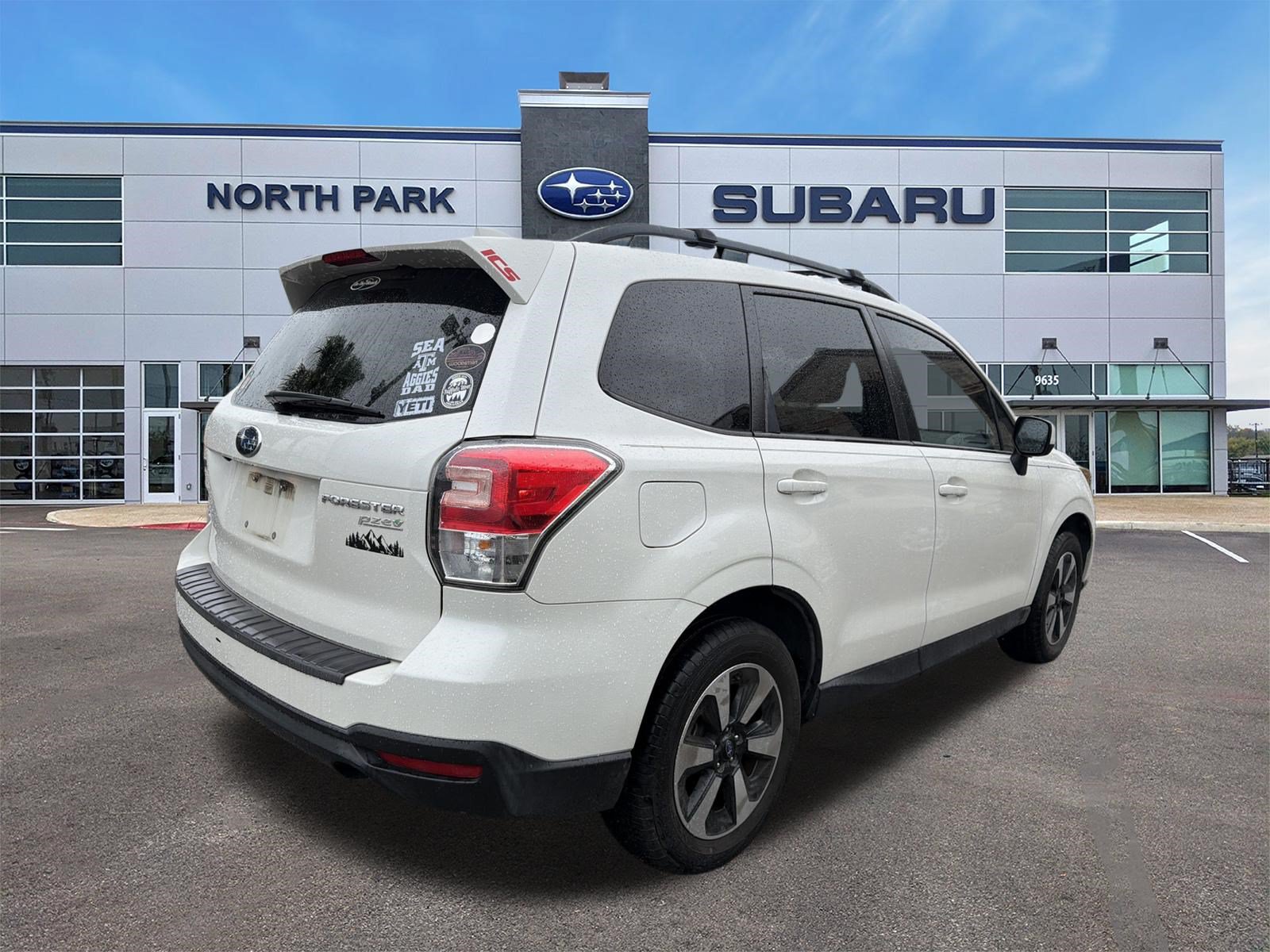 Used 2017 Subaru Forester 2.5i Premium AWD/4WD image 3