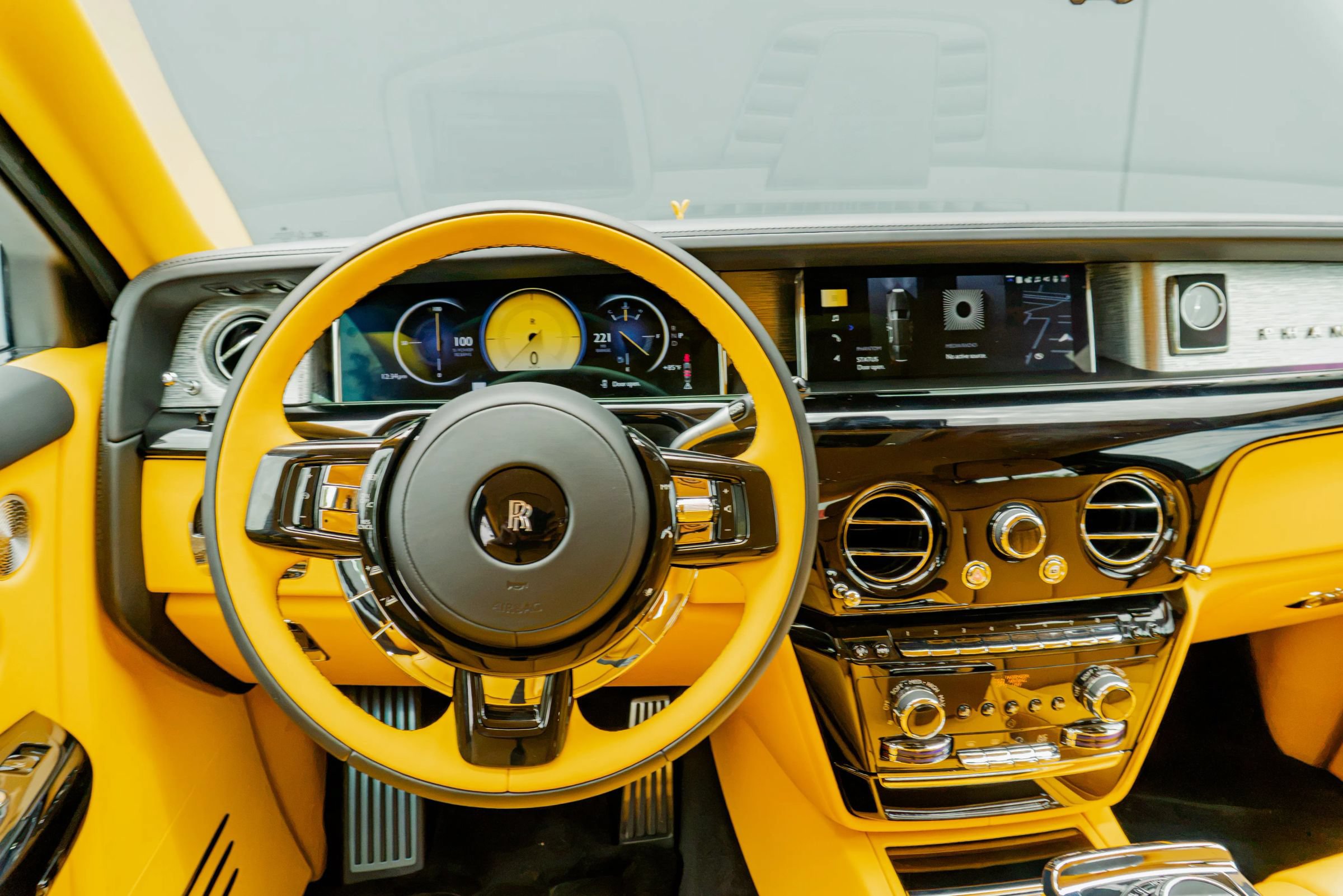 Used 2027 Rolls-Royce Phantom Sedan RWD image 92