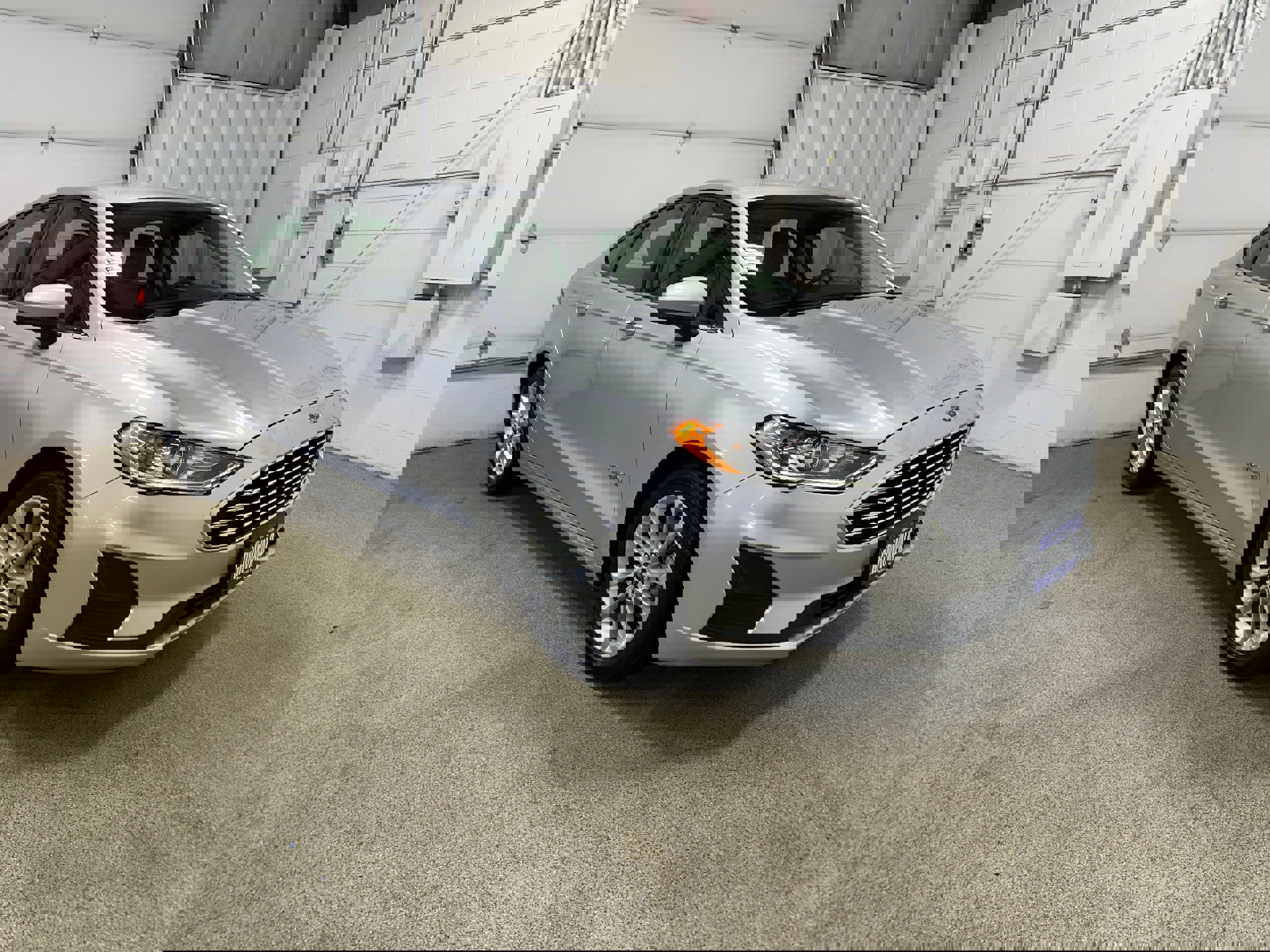 Certified 2019 Ford Fusion SE image 3