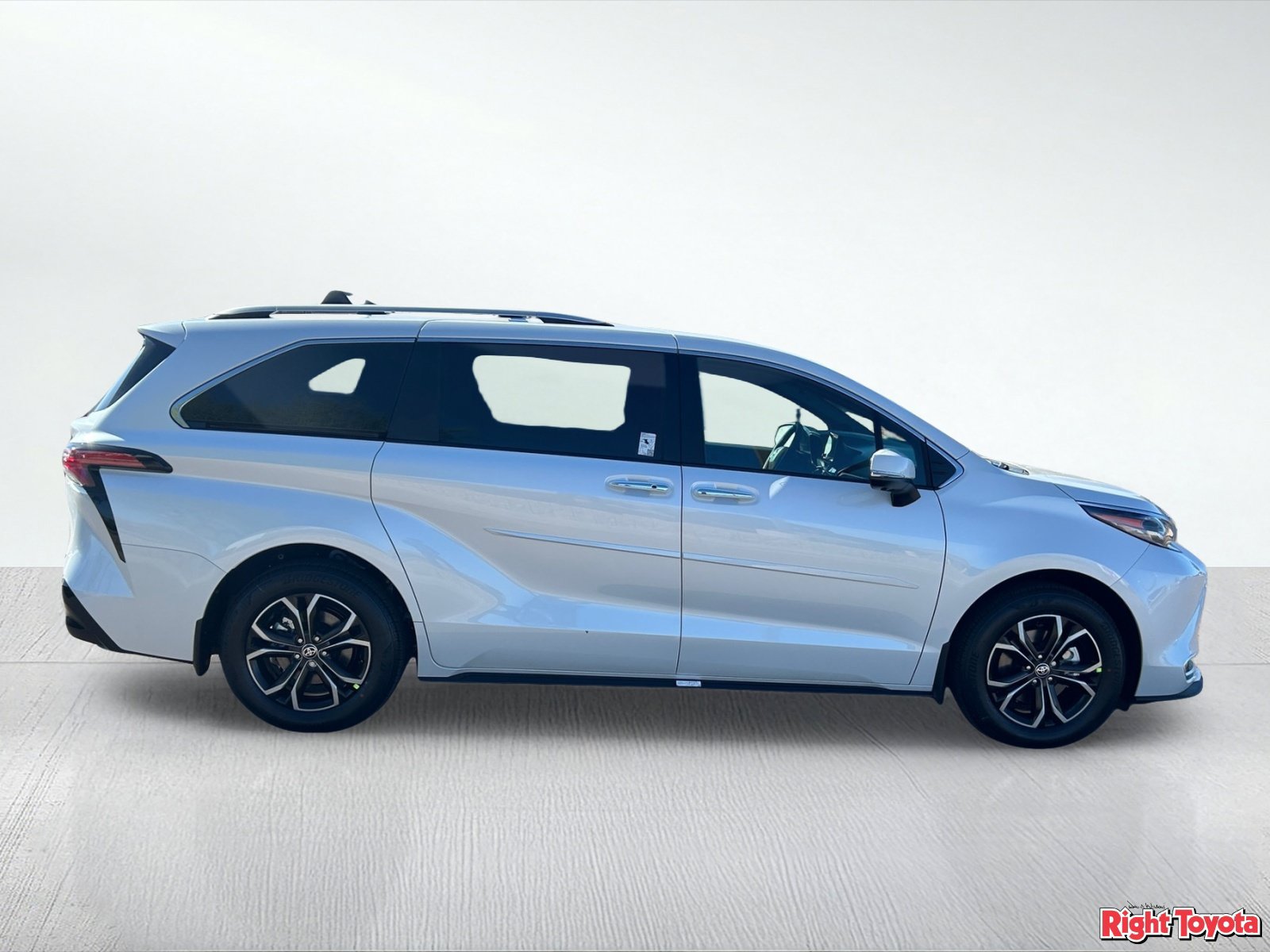 New 2026 Toyota Sienna Platinum AWD/4WD image 7
