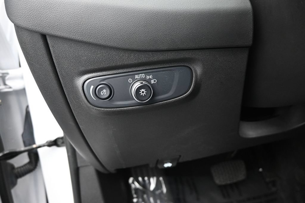 Used 2024 Chevrolet Equinox LT FWD image 20