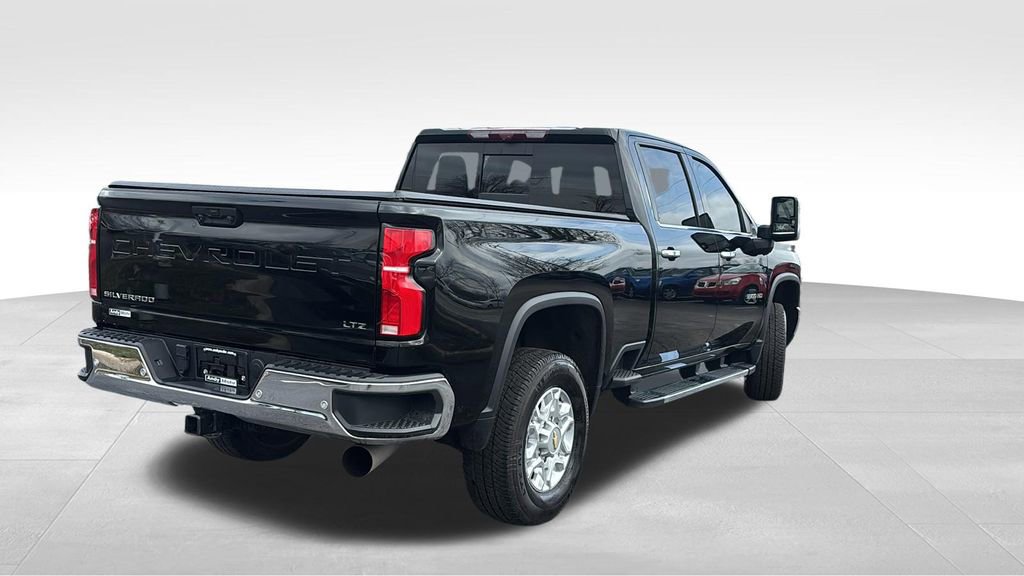Used 2024 Chevrolet Silverado 3500 LTZ w/ LTZ Plus Package image 7