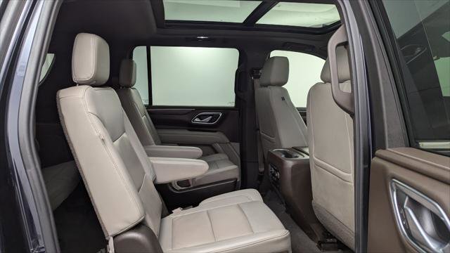 Used 2021 Chevrolet Suburban LT w/ LT Signature Package image 18