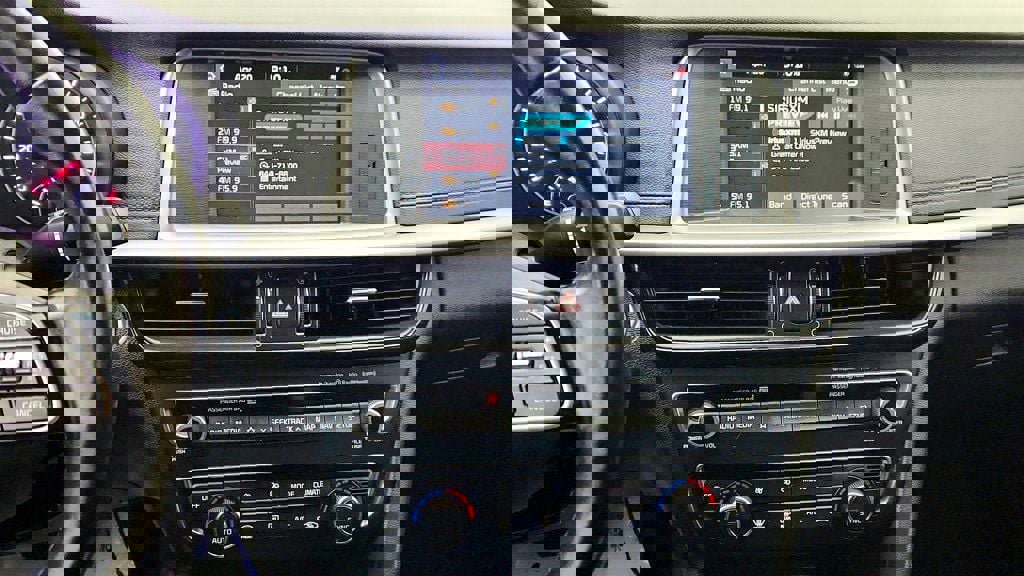 Used 2020 Kia Optima Premium FWD image 18