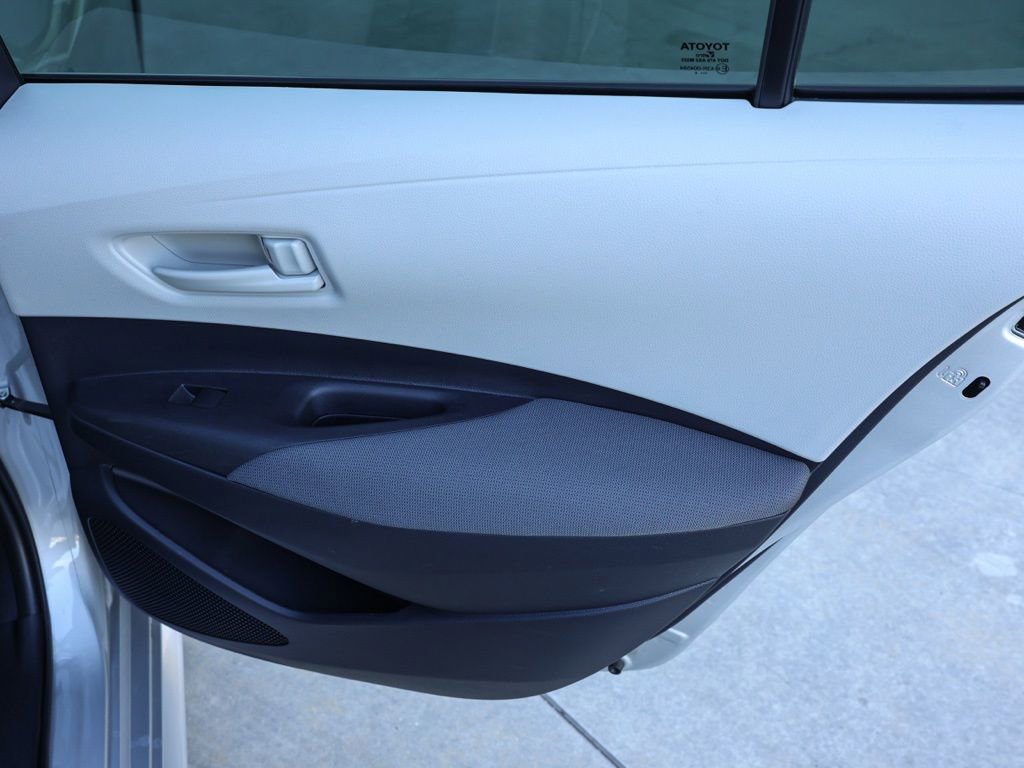 Used 2024 Toyota Corolla LE image 18
