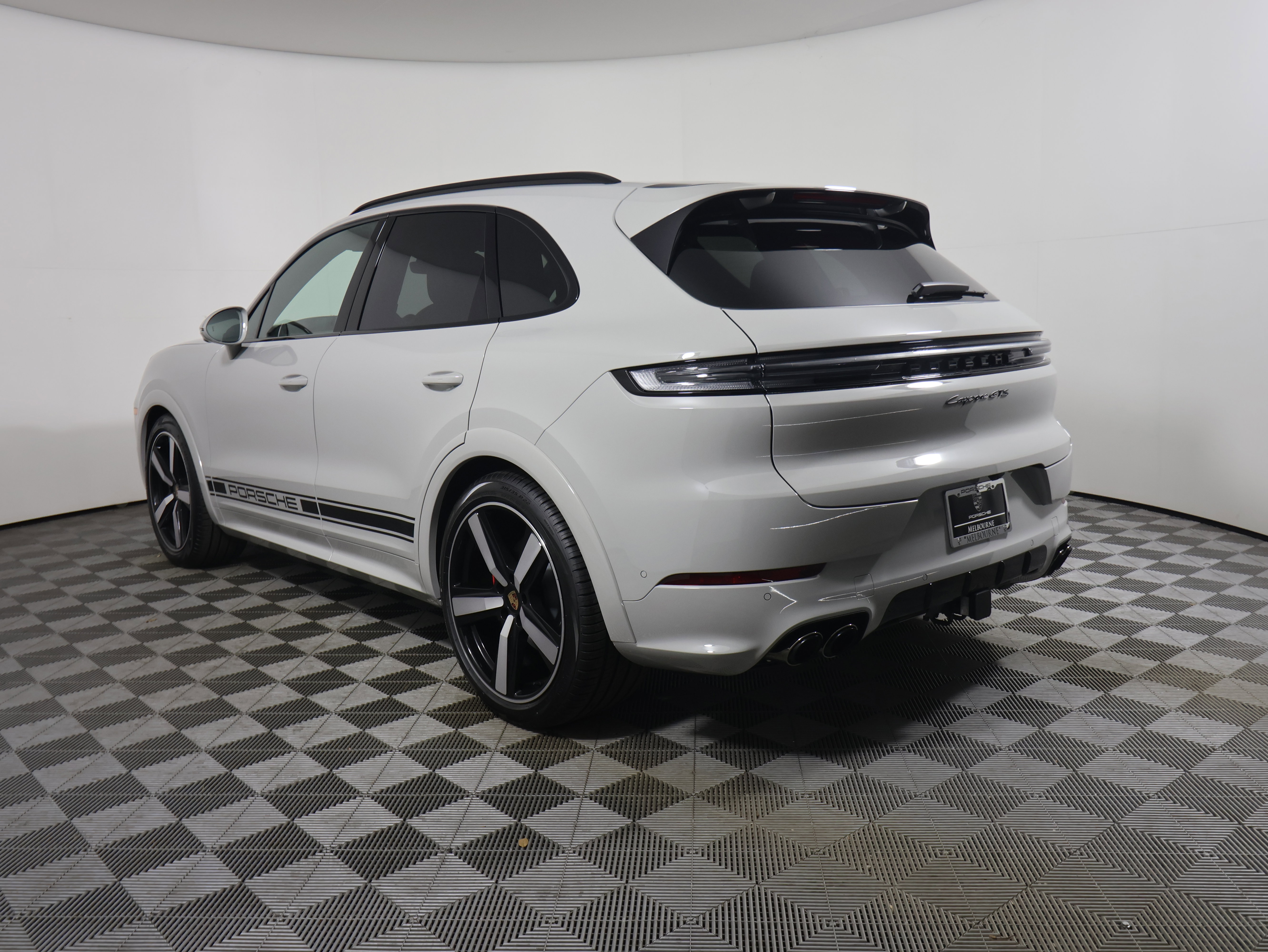 New 2025 Porsche Cayenne GTS image 3