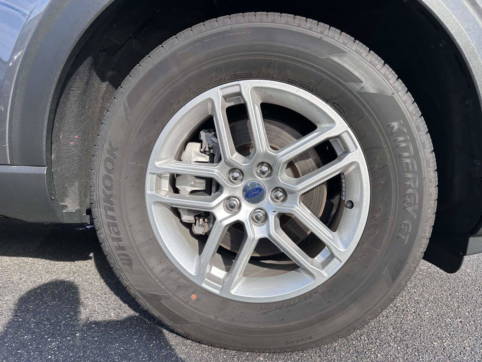 Used 2026 Ford Explorer Active AWD/4WD image 7