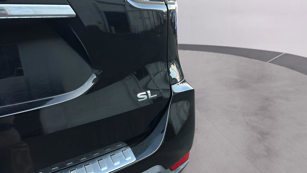 Used 2017 Nissan Rogue SL w/ SL Premium Package image 35