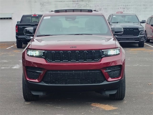 New 2025 Jeep Grand Cherokee Altitude image 37