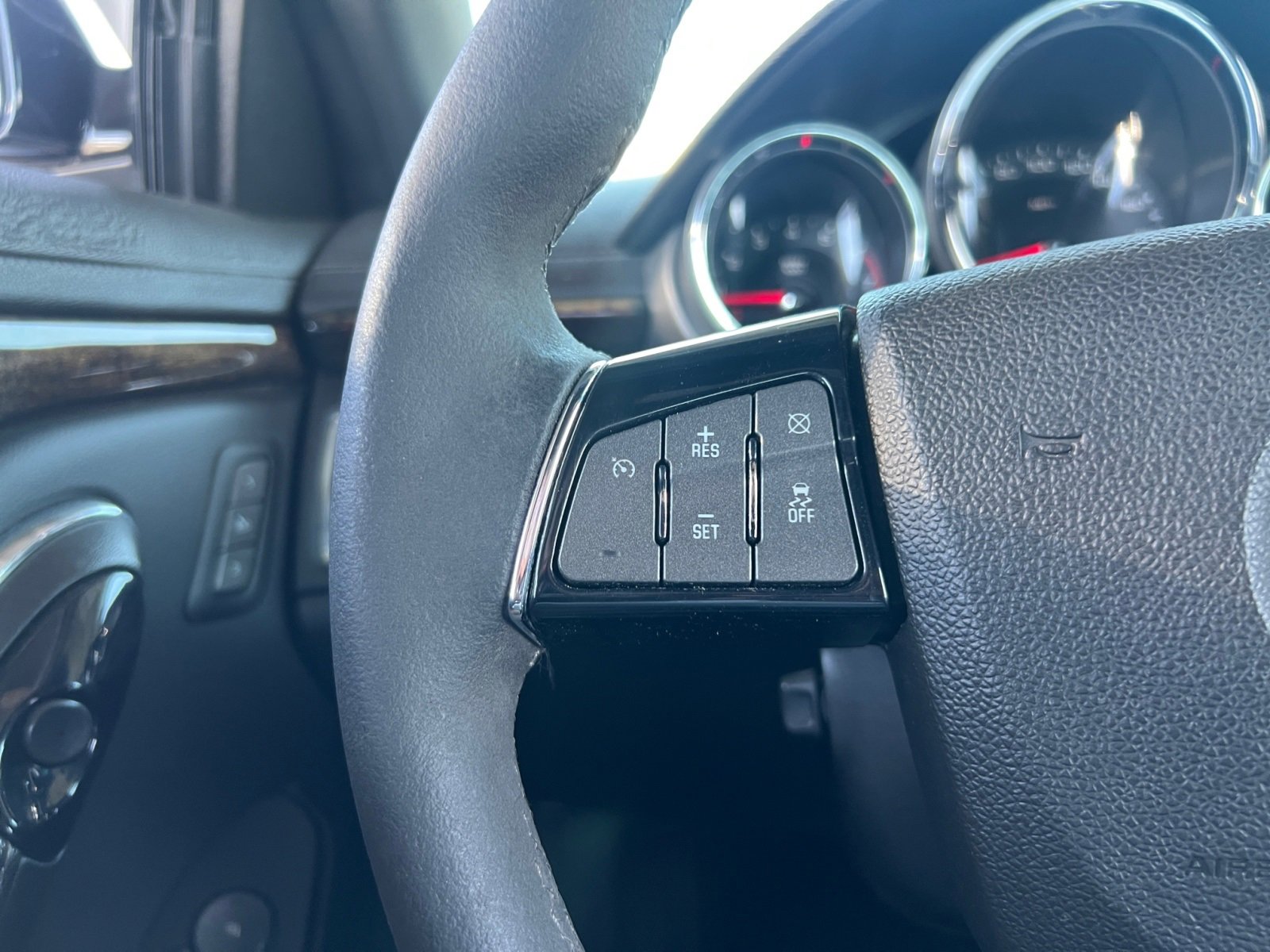 Used 2013 Cadillac CTS V w/ Wood Trim Package image 20